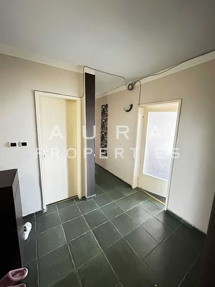 Продава се Тристаен апартамент в Разград, Освобождение - 98 кв.м за 989 €/кв.м - Снимка #8