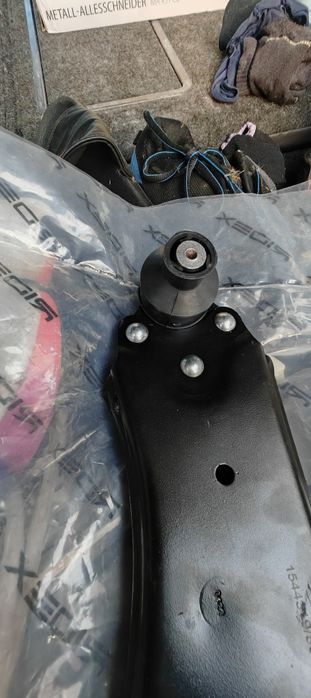 Braț suspensie Ford Fiesta ,Mazda 2 basculă față stânga