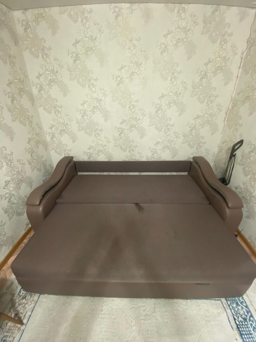 Продам два дивана