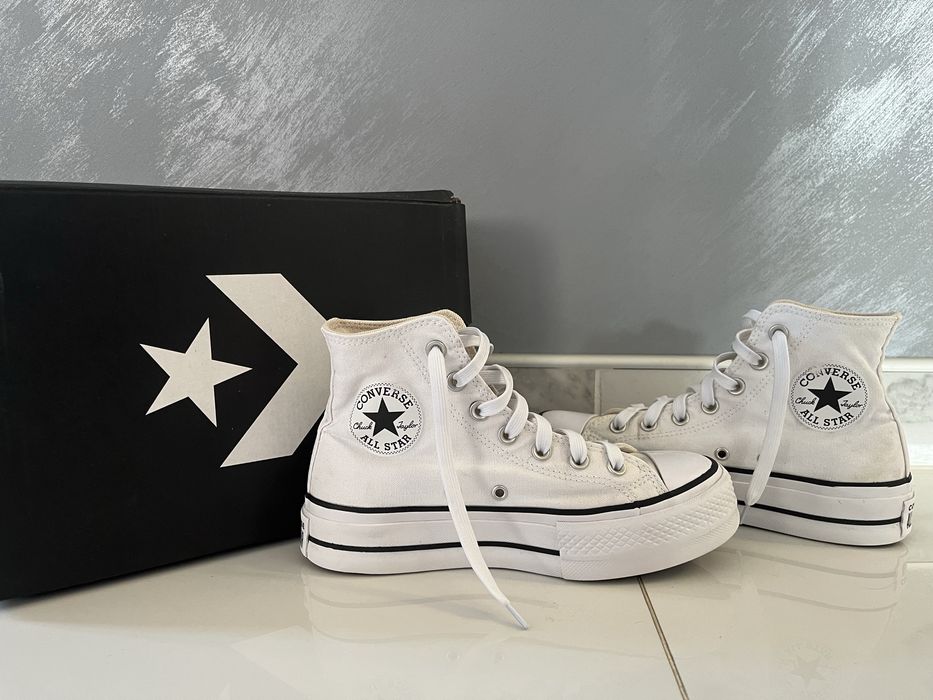 Обувки Converse