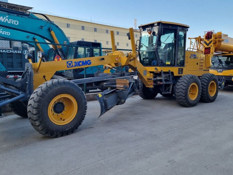 Автогрейдер XCMG Gr180