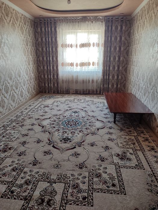 2022-y qurilgan 3 xona 4-qavat 5-qavatli kvartira sotiladi