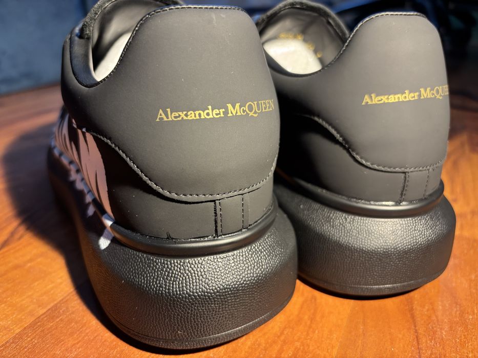 Pantofi Alexander McQueen stare impecabila