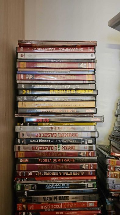 Vand filme romanesti de colectie