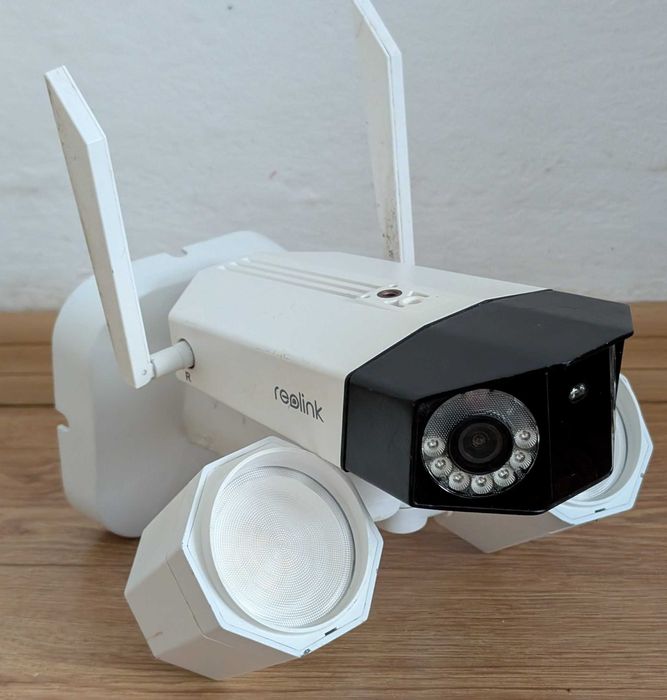 Vand REOLINK Duo, 400 RON stare buna