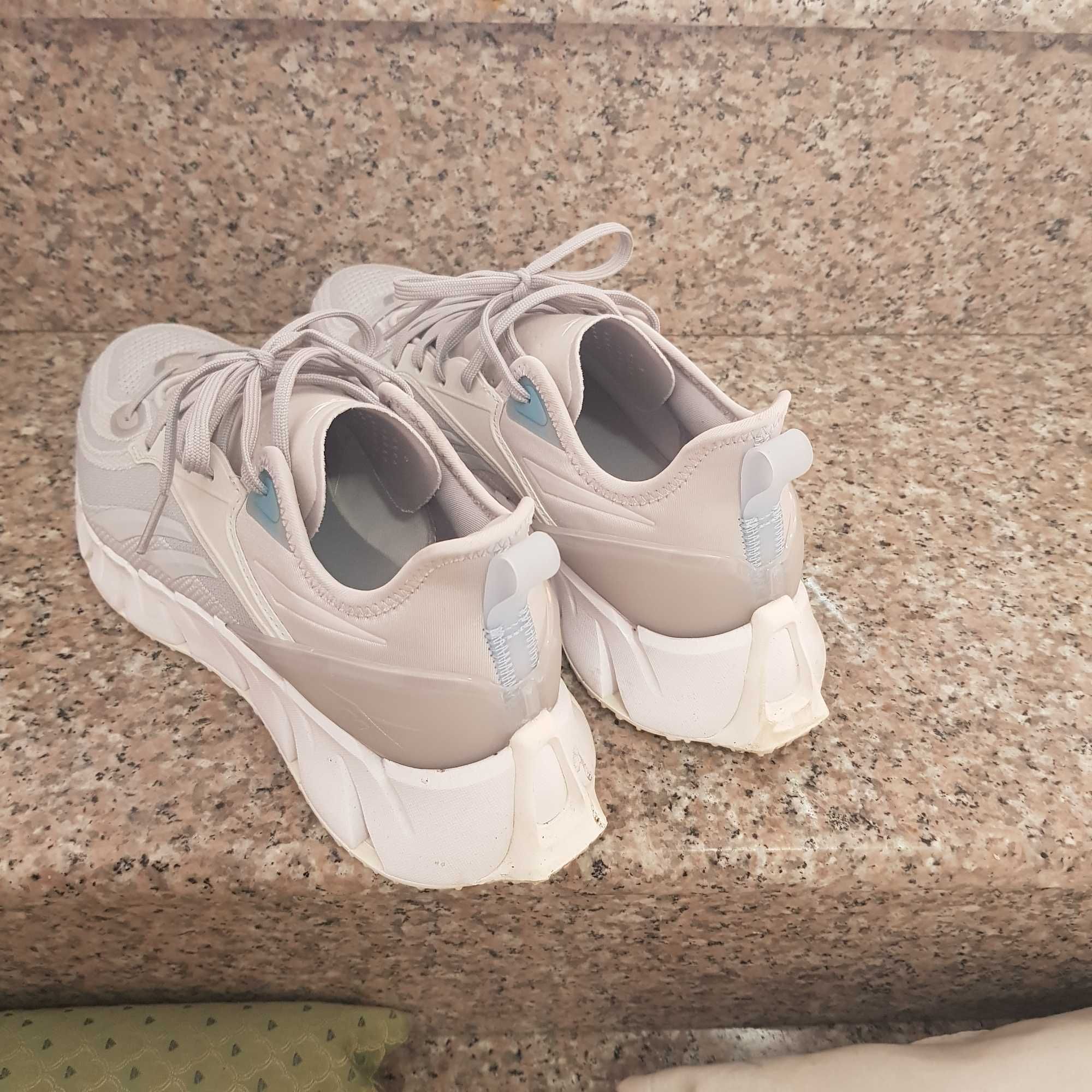 Нови маратонки REEBOK