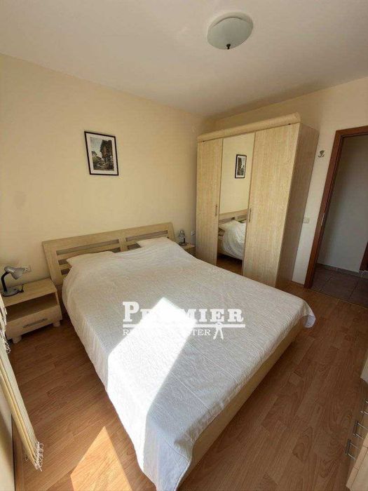 Тристаен апартамент в много добре поддържан комплекс