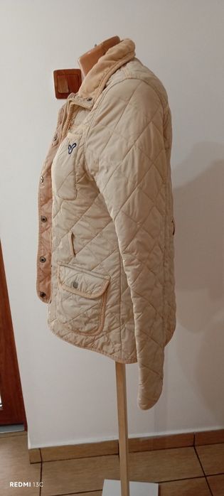 Geaca damă cambrată mărimea M  ,bej