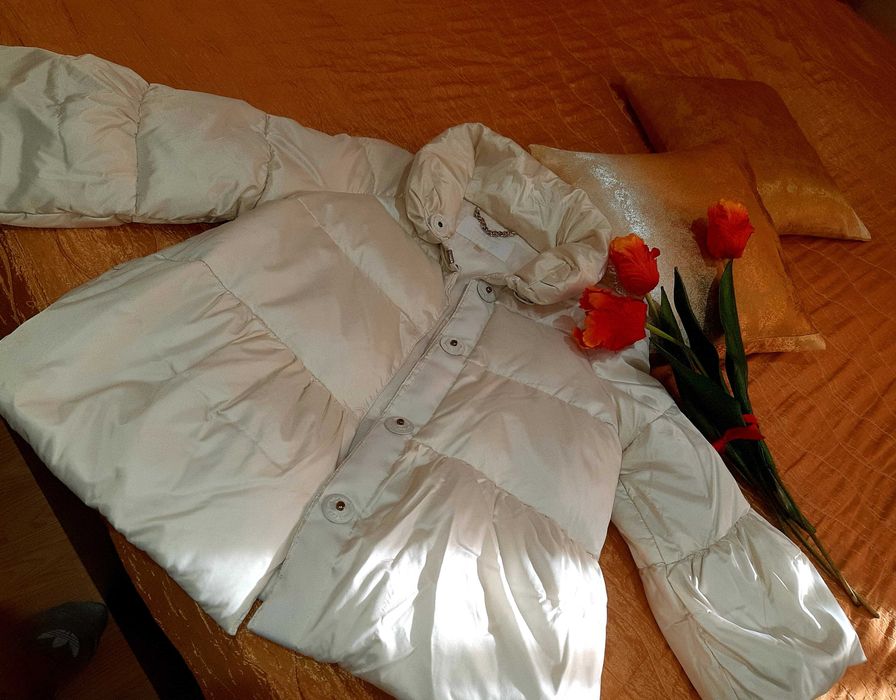 Продавам стилно яке на ELizabetta Franchi