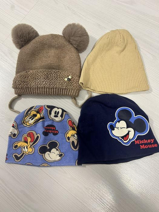 Lot bebe 0/6 luni caciuli si incaltari bebe