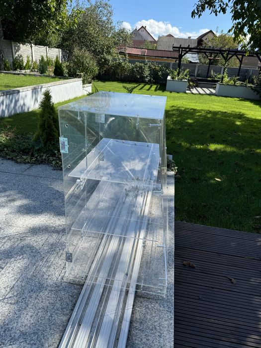 Stand plexiglas prezentare / vanzare