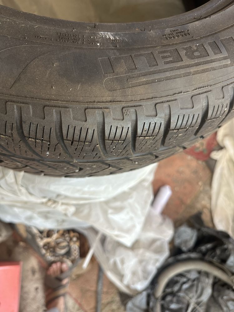 Продам шины в отличном состояние