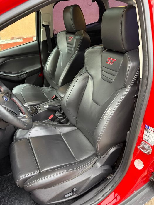 Ford Focus 1.5 TDCi - Unic, Full Option - An 2015