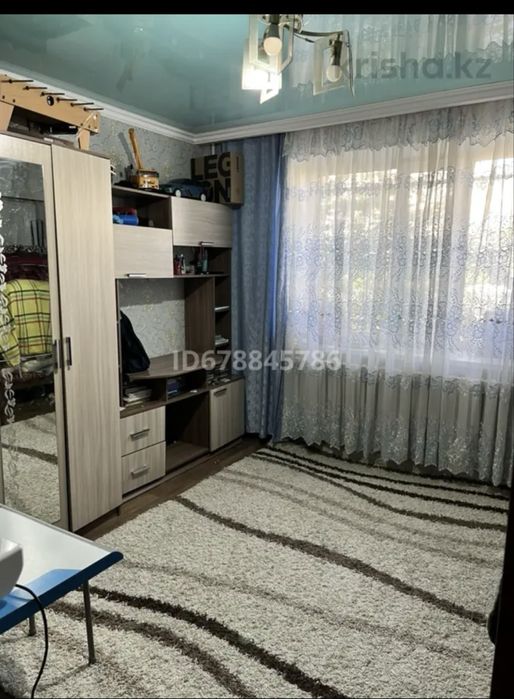 Продам Шкаф и кровать