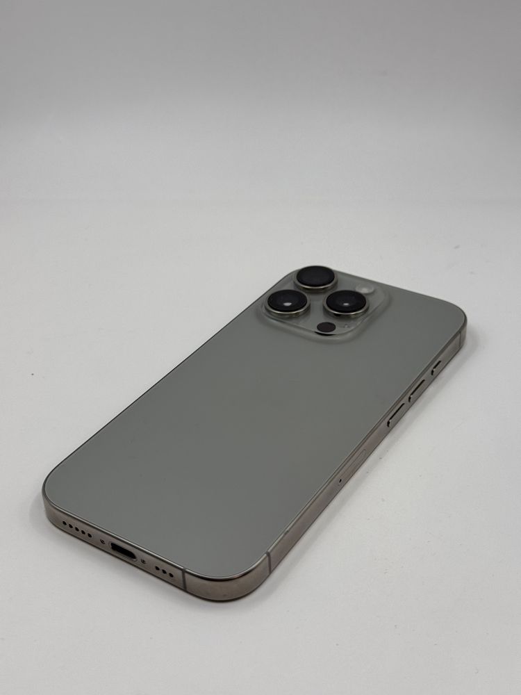 Magazin vinde iphone 16 Pro 256GB 100% Grad B Garantie 24 luni
