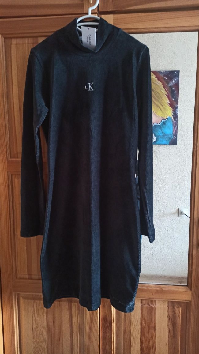 Нова рокля, марка Calvin Klein Jeans,slim fit