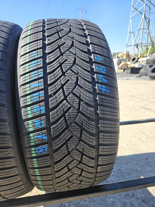 Vând anvelope iarna 245/45/18 245/45r18 GOODYEAR