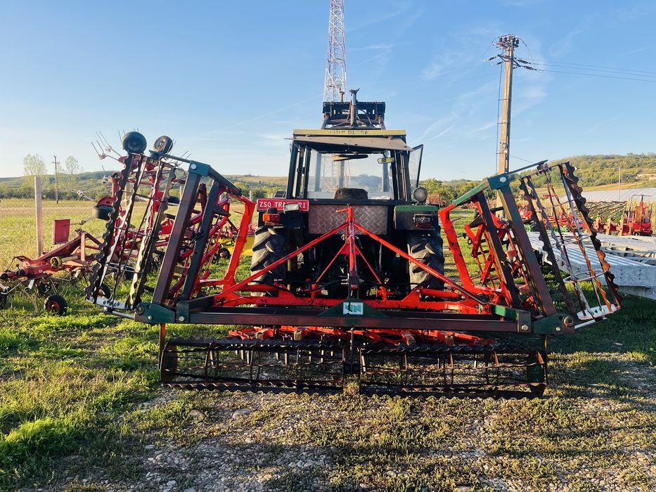 Grapa cu colti si tavalugi 4.10 m latime, pliabil hidraulic Vogel Noot