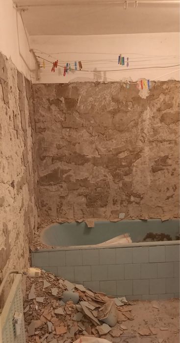 Demolări interioare/Decopertări gresie si faianta/Debarasări/ NON-STOP