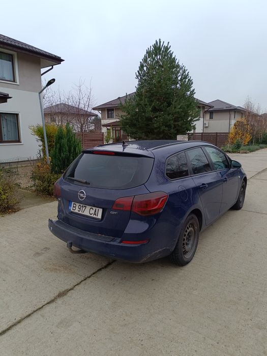 Opel astra J avariat - negociabil
