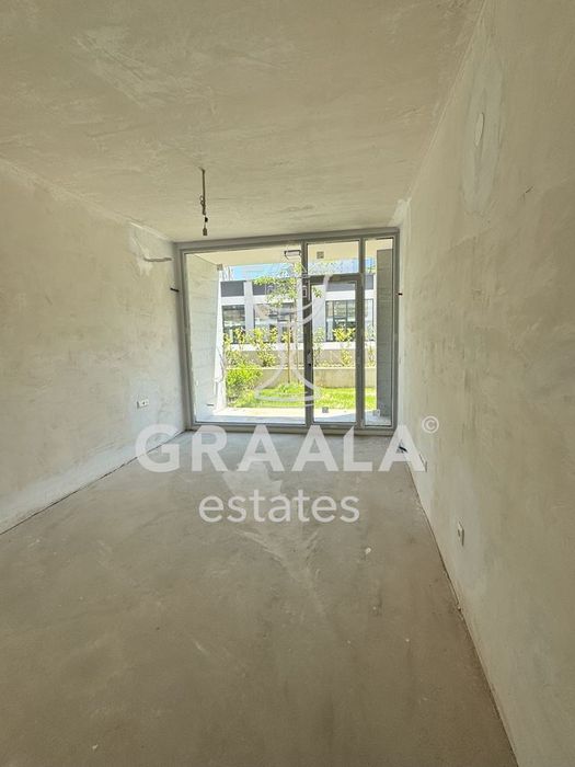 Жилище с усещане за къща в луксозен комплекс!