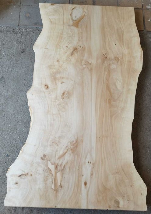 cherestea  stejar frasin cires paltin nuc ulm tei plop  tamplarie