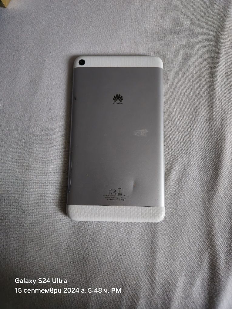 Таблет Huawei (счучен дисплей)
