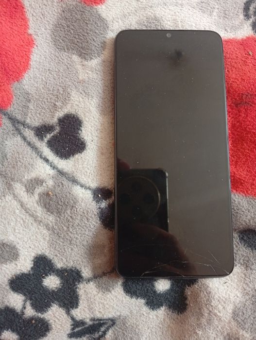 Vând telefon mobil