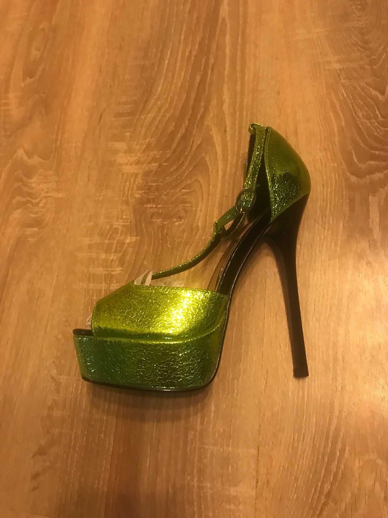 Pantofi cu toc culoare verde paieta