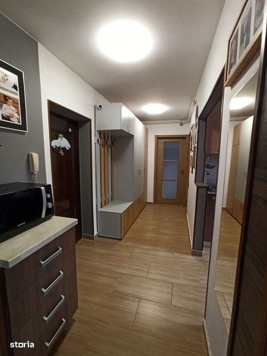 Apartament 2 camere, central, mobilat, curte interioară
