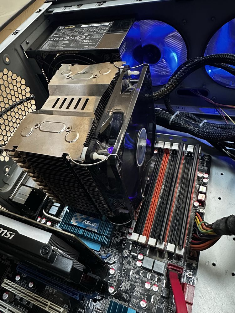 Asus геймърски компютар