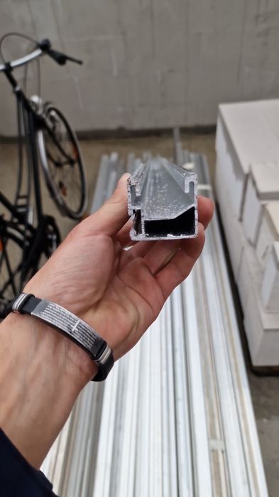 Vând profile pentru panourii fotovoltaice