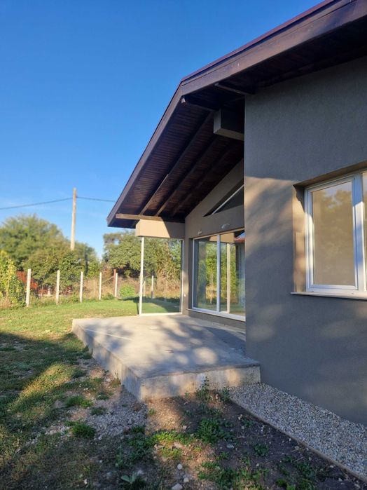 Тристайна къща в село Продановци/ реф.  № 1000-396