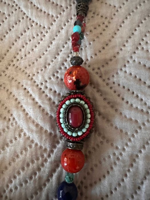 Елегантно и нестандартно колие със корал и тюркоаз