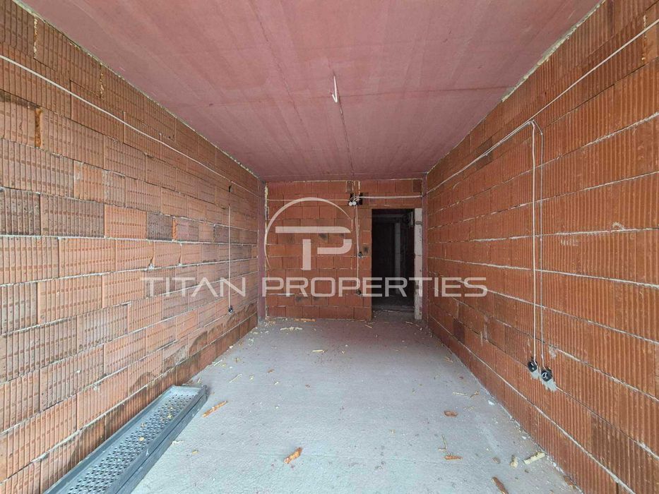 Продава се Многостаен апартамент в Пловдив, Южен - 135 кв.м за 956 €/кв.м - Снимка #1