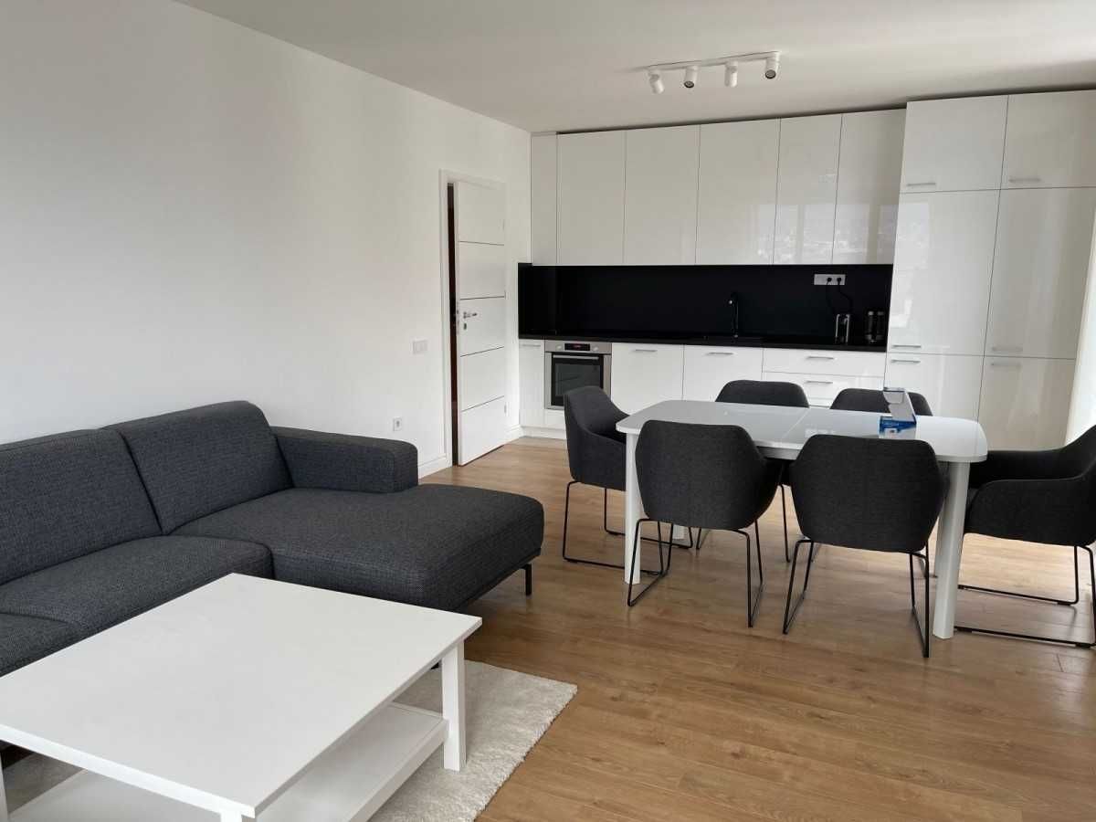 Дава се под наем Тристаен апартамент в София, Кръстова вада - 111 кв.м за 1300 € - Снимка #1