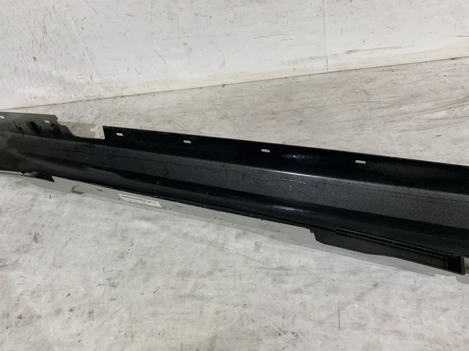 Prag stanga BMW Seria 1, E87, 2005, 2006, 2007, 2008, 2009, 2010, 2011, cod origine OE 51777184353.