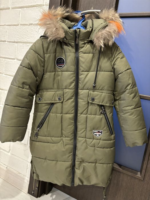 Продам пуховик для девочки