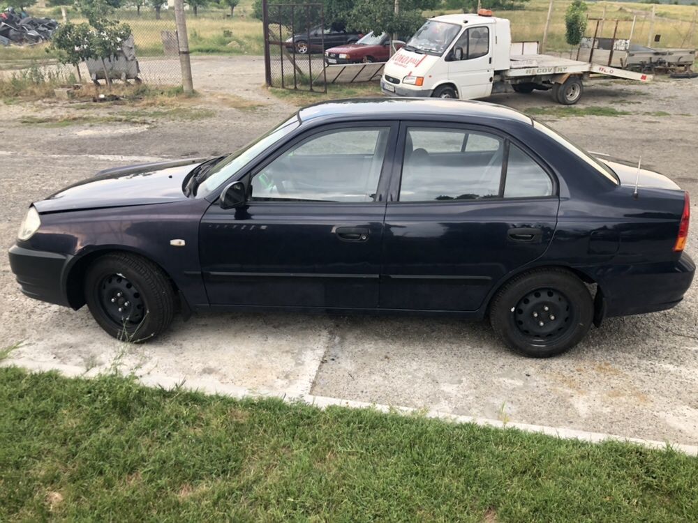 Hyundai Accent на части 2004г 1.4i