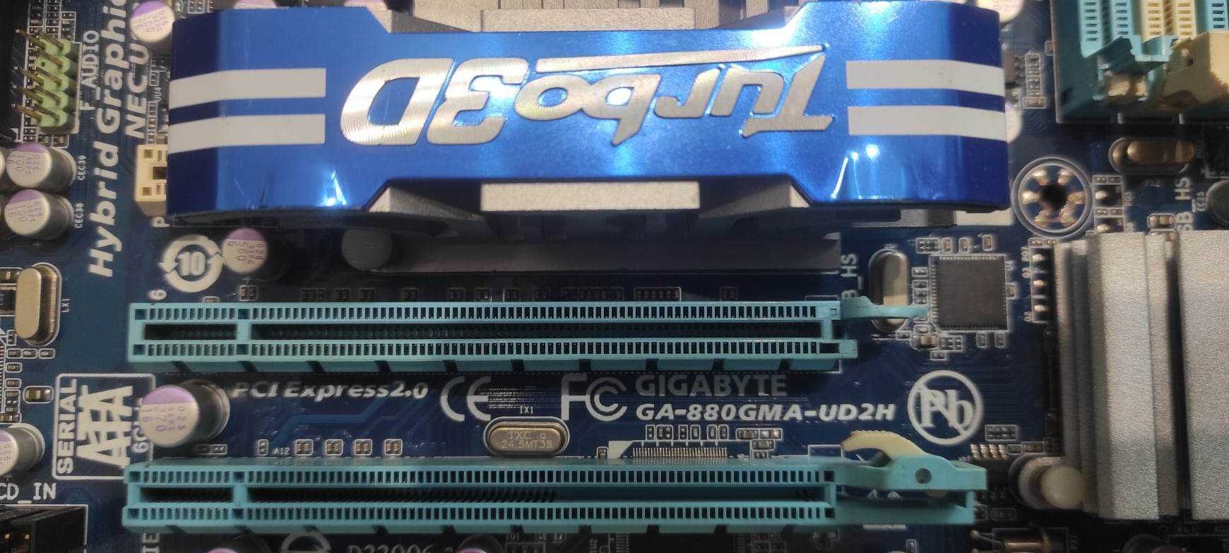 GIGABYTE GA-880GMA-UD2H + процесор 4 ядрен + охладител