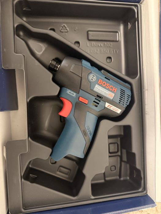 filetanta Bosch cu impact 12V-115