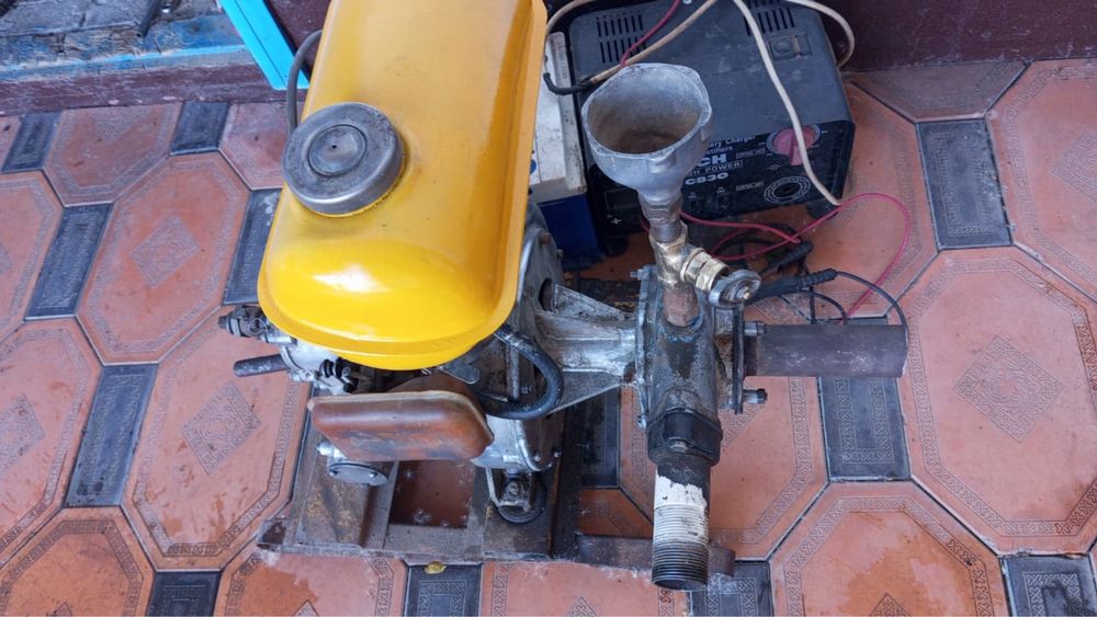 Водяной бензонасос