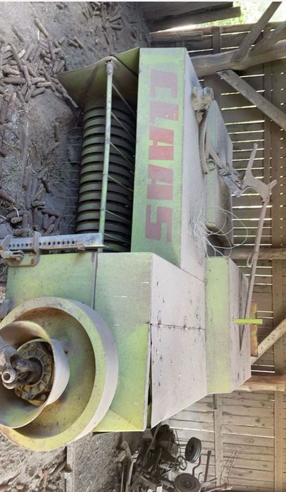 Presa de baloți pătrați