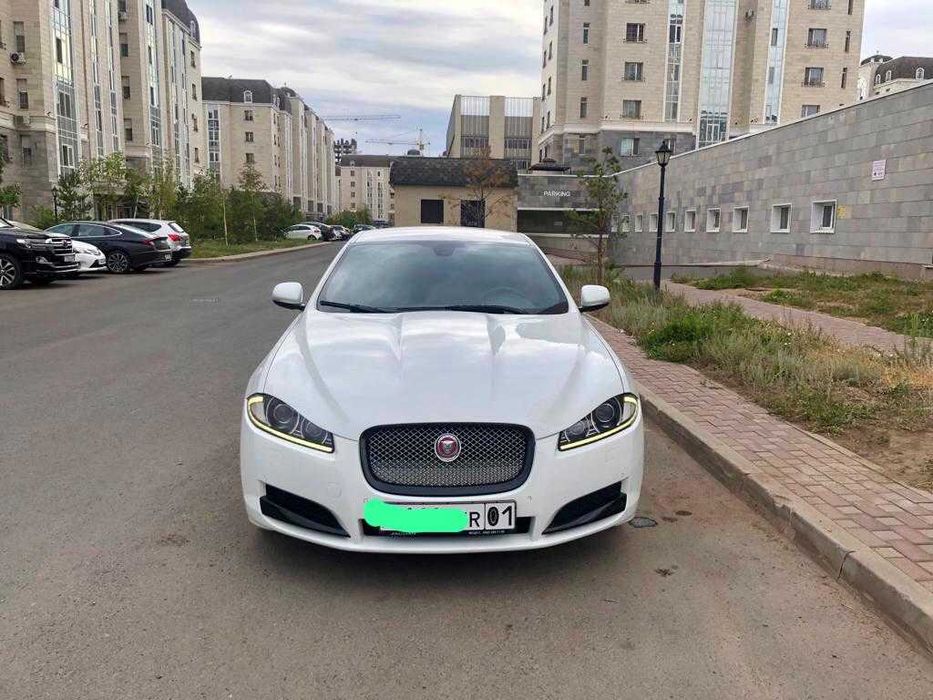Ягуар JaguarXF 2013