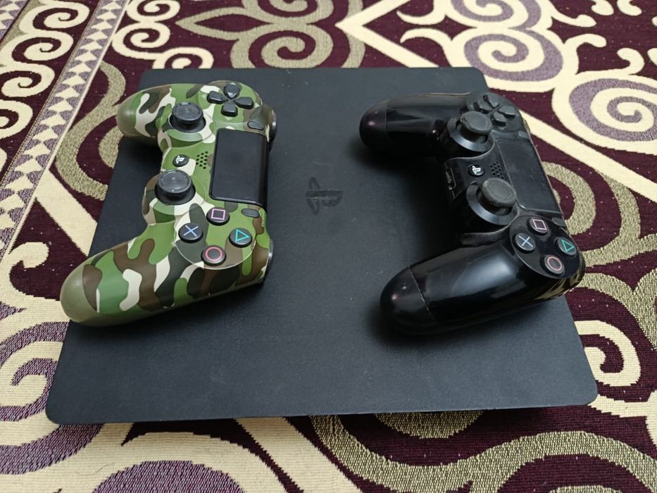 Плейстейшн 4 slim