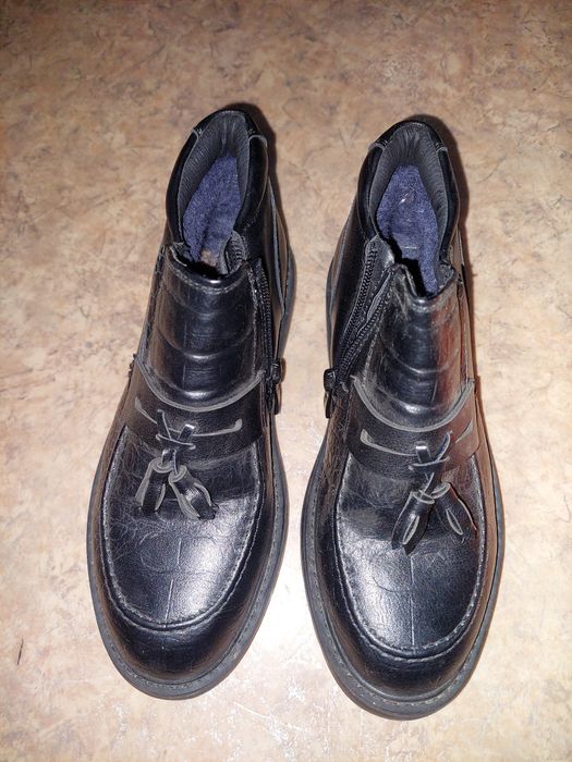 Продам обувь новая для мальчика размер 32