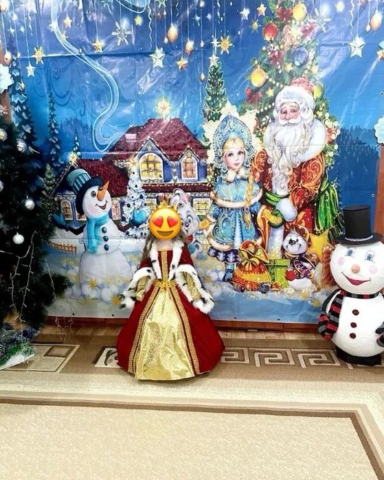 Продам шикарный новогодний костюм