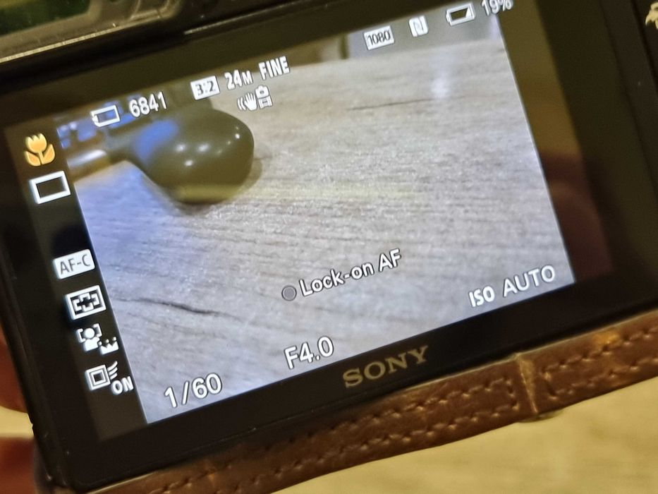 фотоапарат Sony Alpha 6000