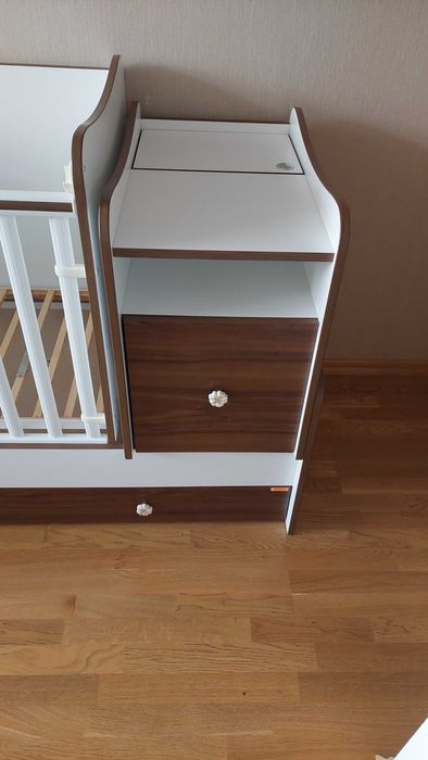 Трансформираща бебешка кошара/легло/бюро Lorelli Trend Plus + матрак