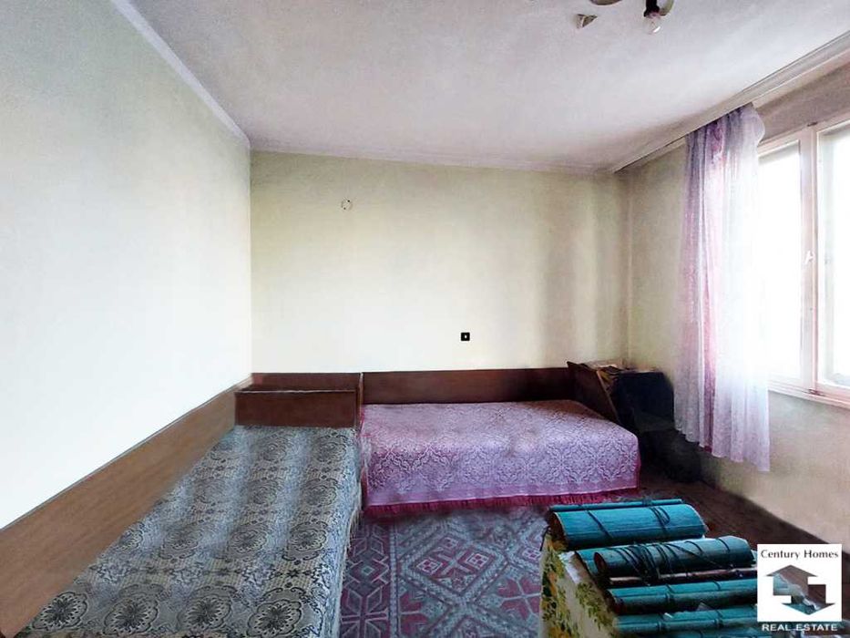 Продава се Четиристаен апартамент в Велико Търново, Център - 102 кв.м за 1275 €/кв.м - Снимка #3